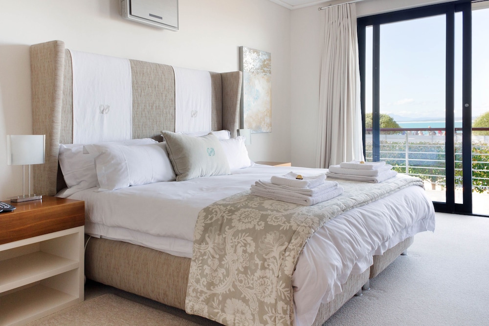 2 BEDROOMS, COMFORT, APARTMENT