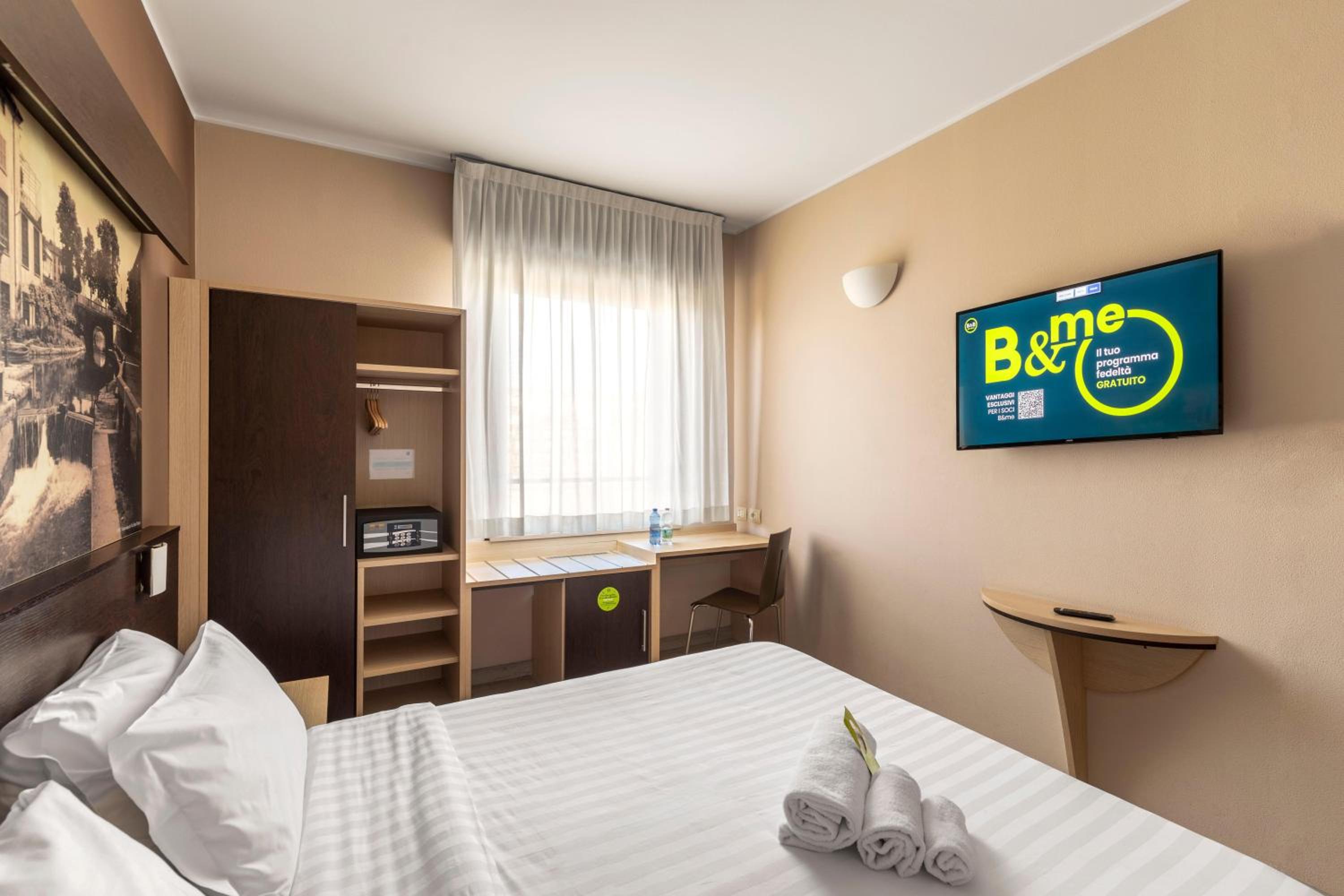 Comfort, Queen Bed