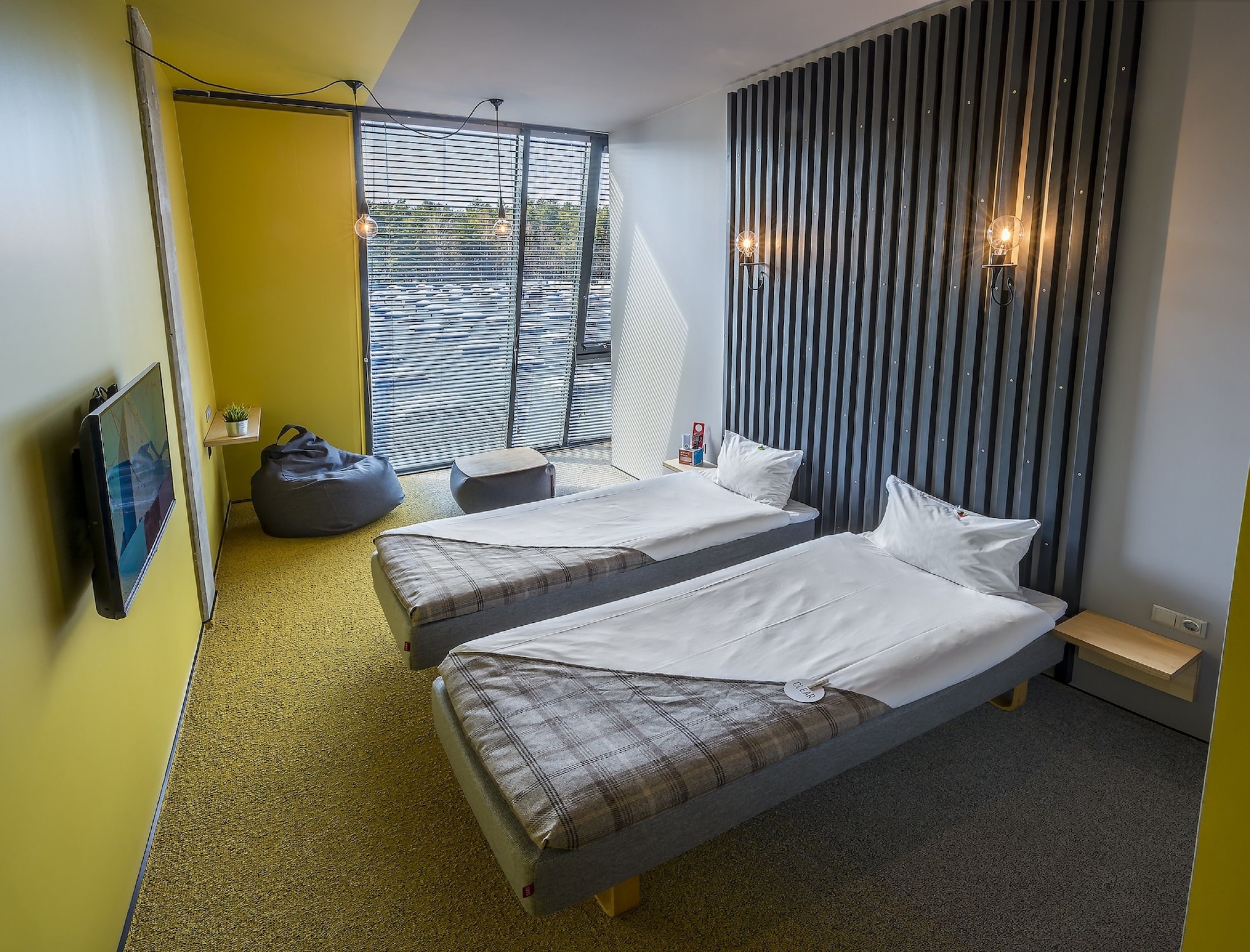 STANDARD, TWIN BEDS