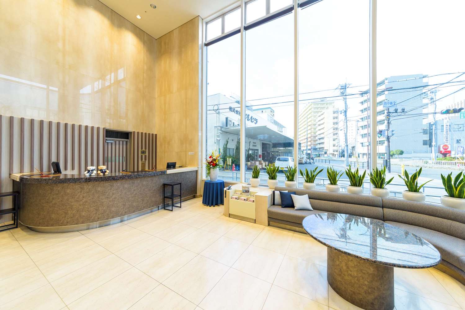 Surestay Plus Hotel By Best Western Shin-Osaka 6/45