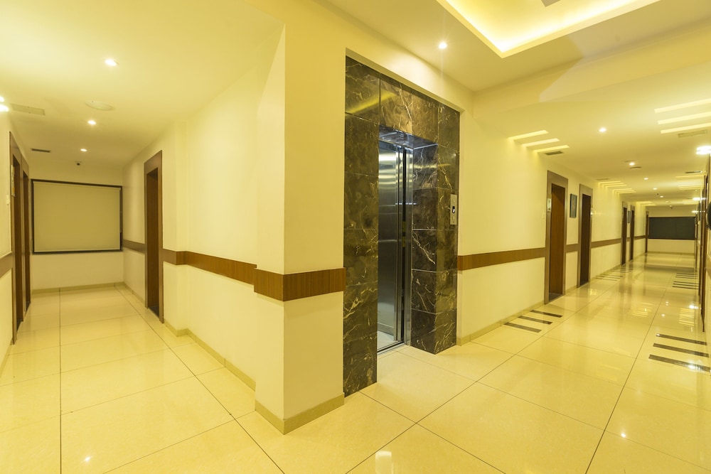 Grand Plaza Suites 14/23