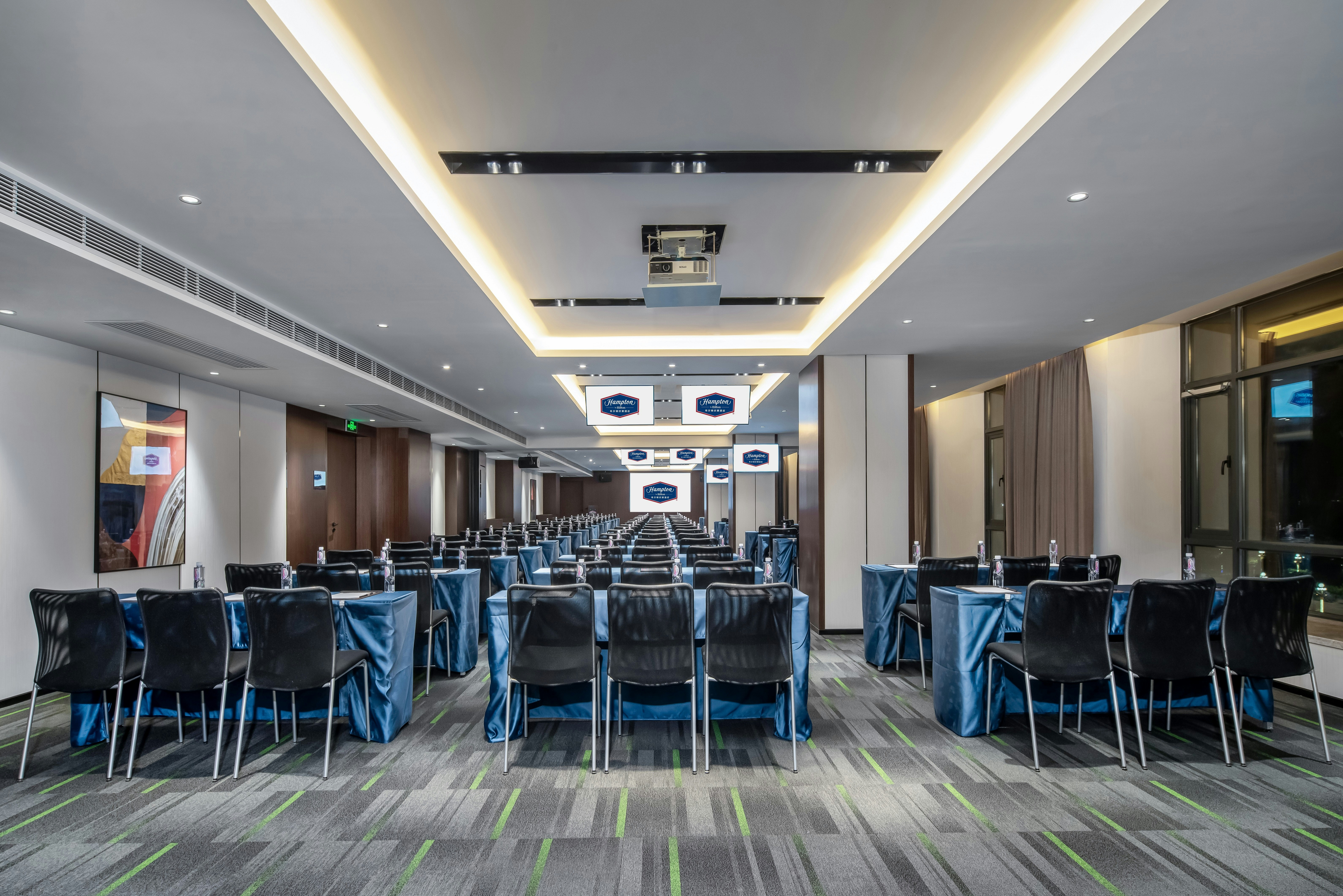 Hampton by Hilton Dongguan Mayong 15/18