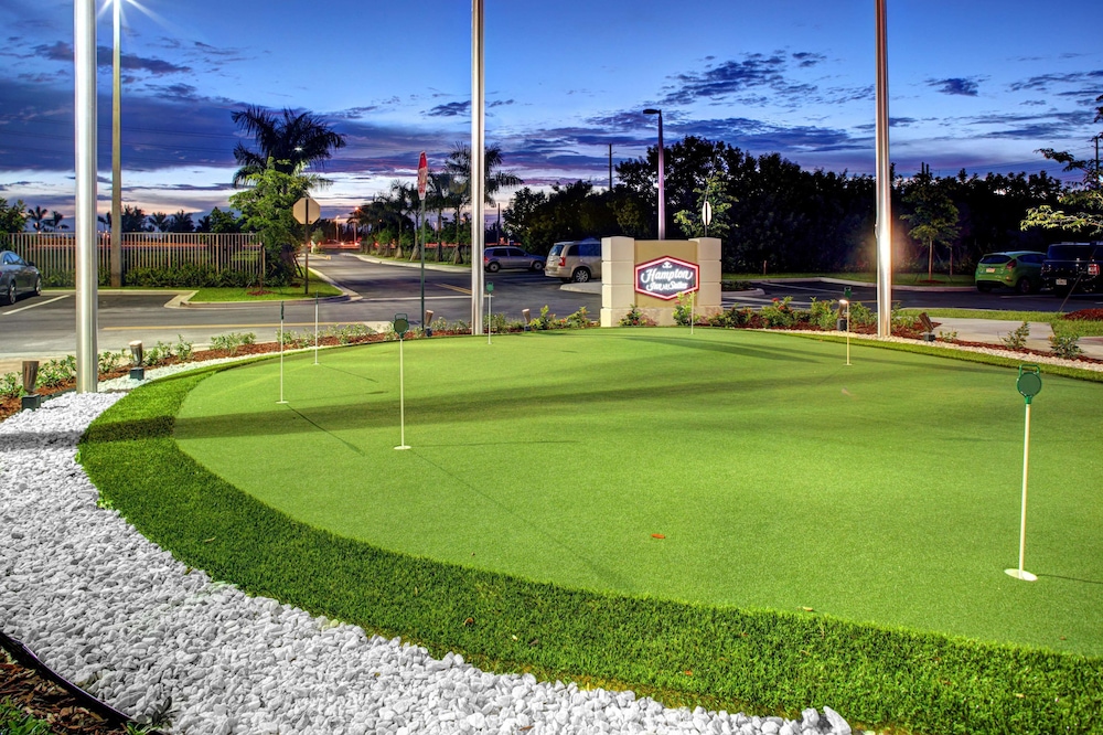 Hampton Inn & Suites Coconut Creek 6/49