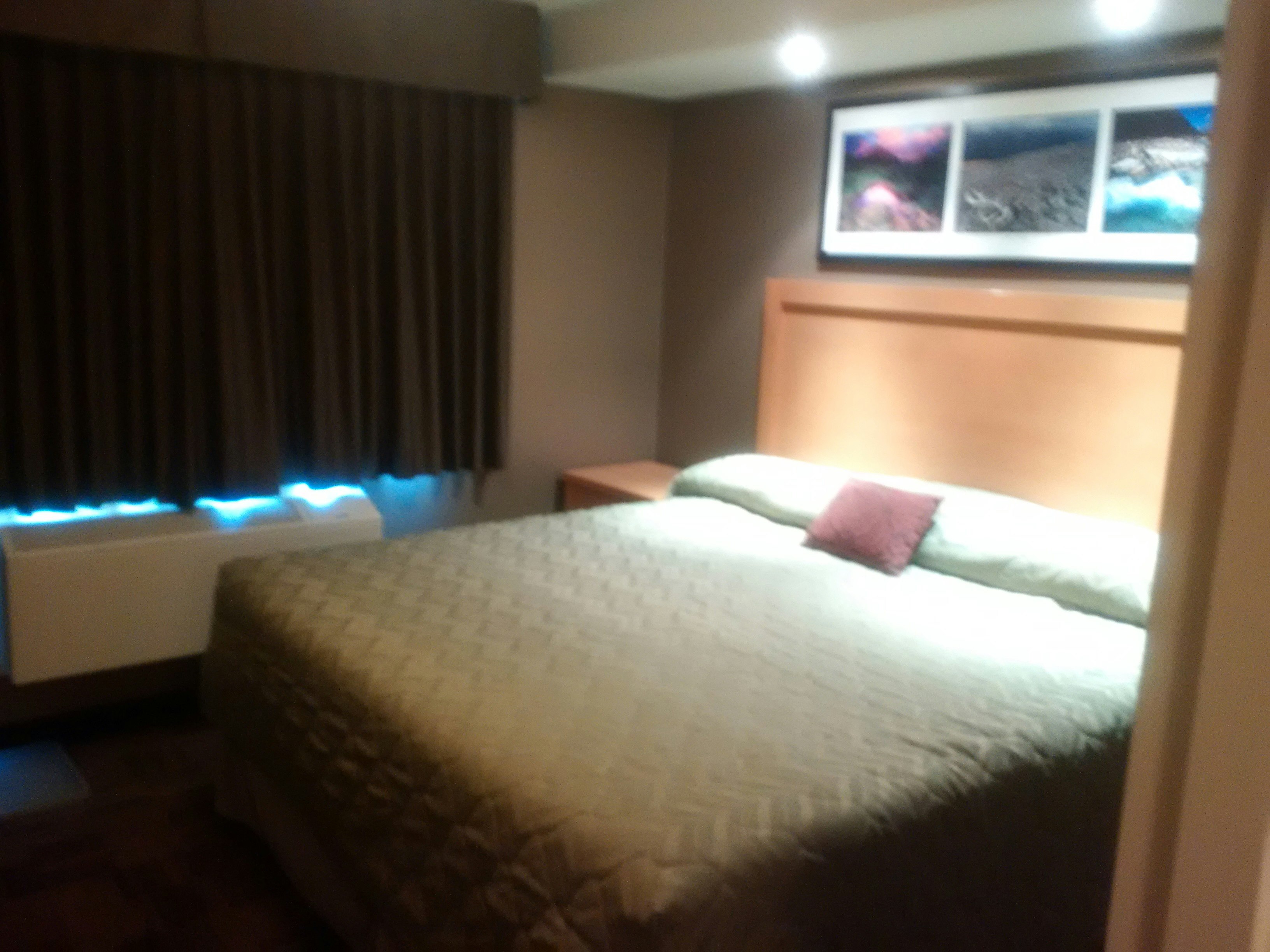 Woodlands Inn Suites 12/34
