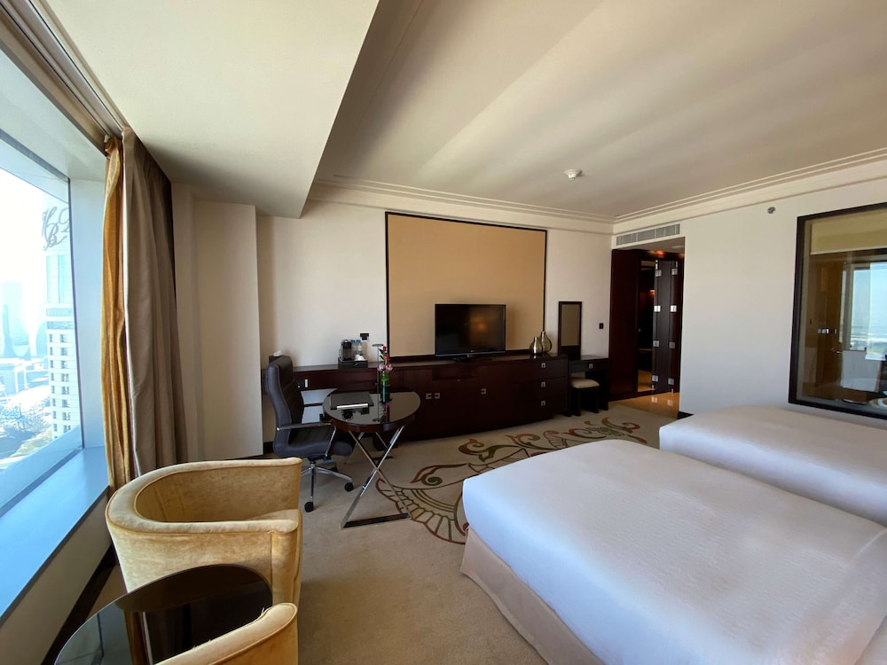 Conrad Dubai 25/80