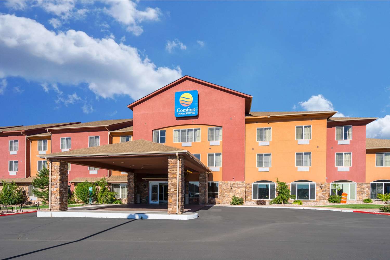 Comfort Inn & Suites Cedar City South, UT 34/36