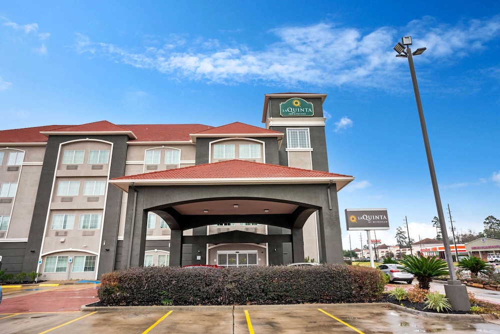 La Quinta Inn & Suites by Wyndham Houston - Magnolia 3/48