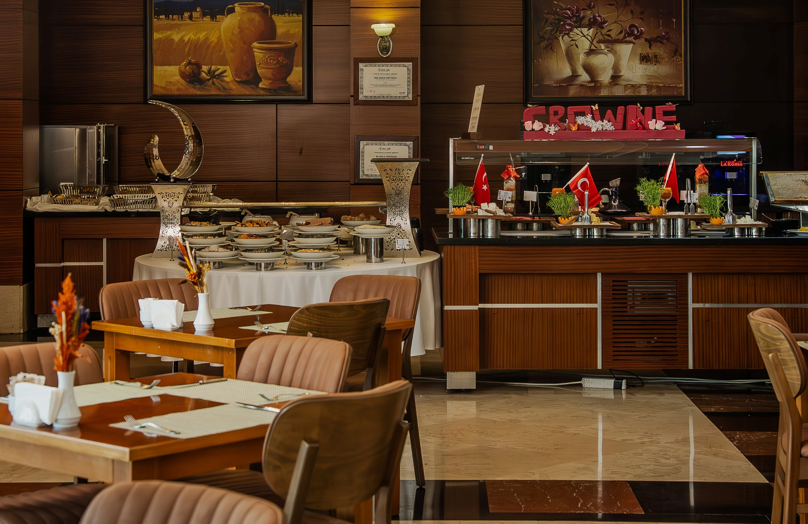 Crowne Plaza Antalya 67/83