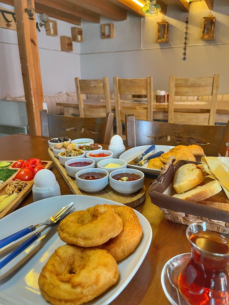 Eolya Guest House 48/50