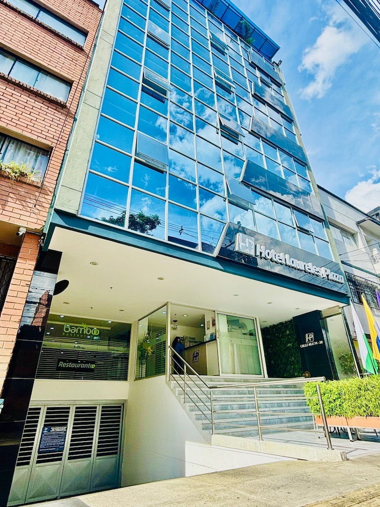 Hotel Laureles Plaza 2/63