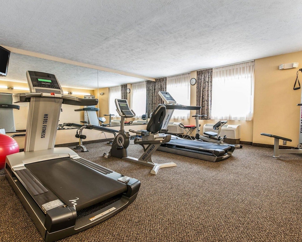 Quality Inn Suites Mattoon 17/39