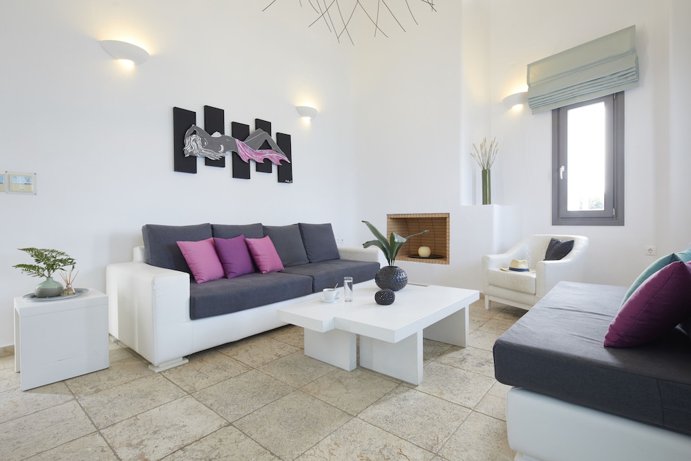 Santorini Princess Presidential Suites 29/50