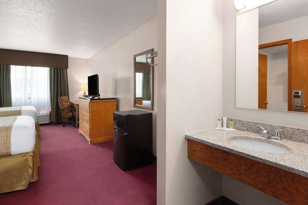 Travelodge By Wyndham Redwood Falls 27/30