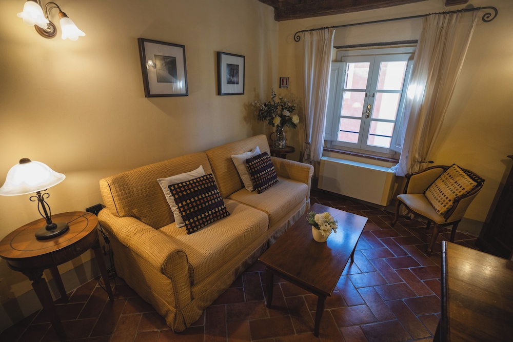 Borgo di Colleoli Resort 56/76
