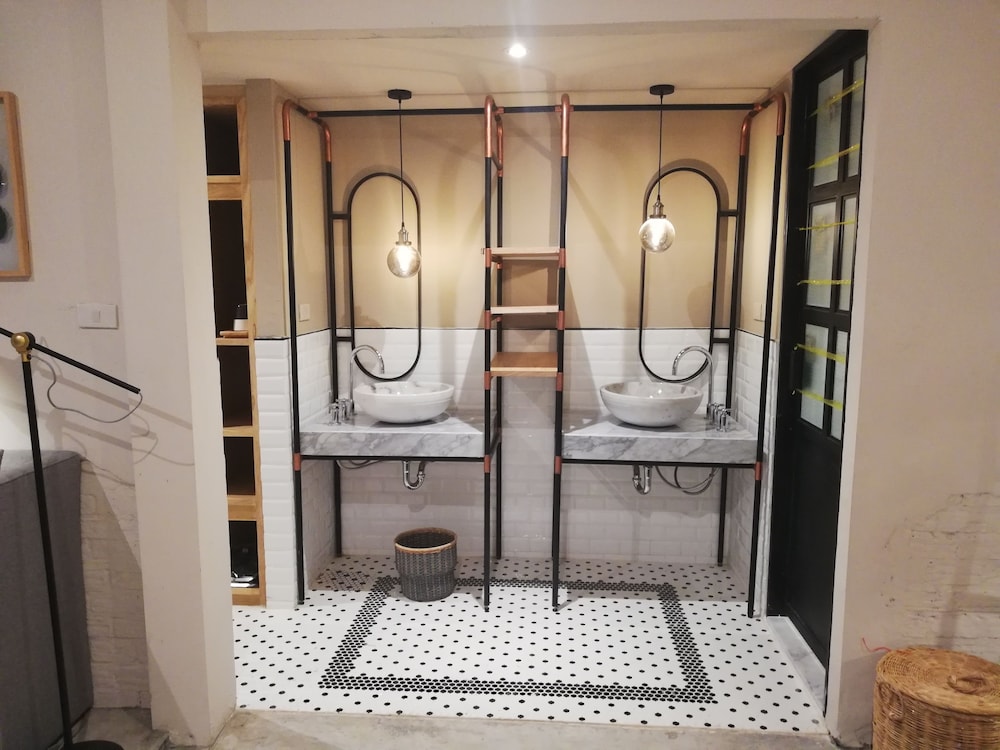 Deluxe, Double Bed, Pool Access
