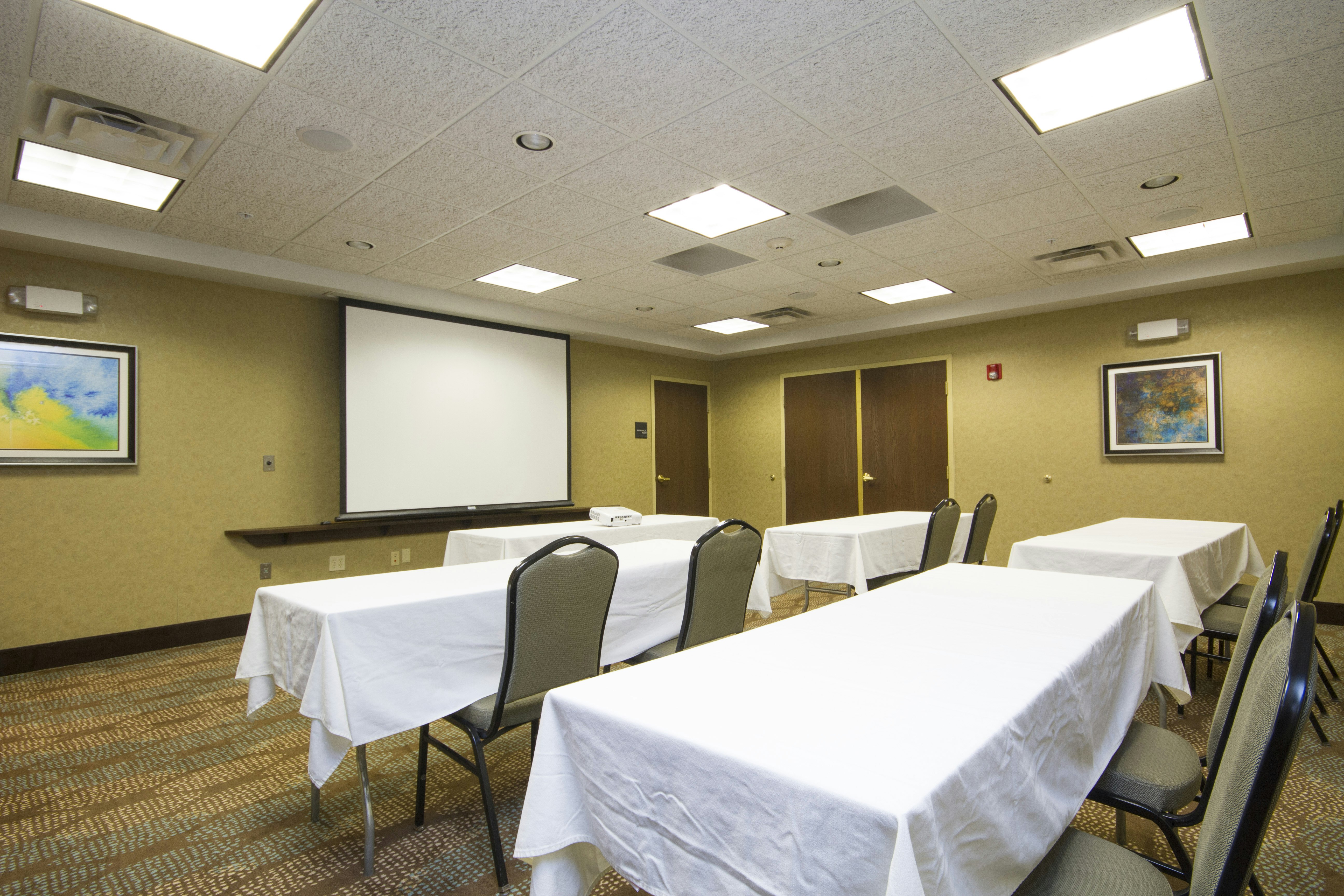 Hampton Inn Marshall, MI 36/40