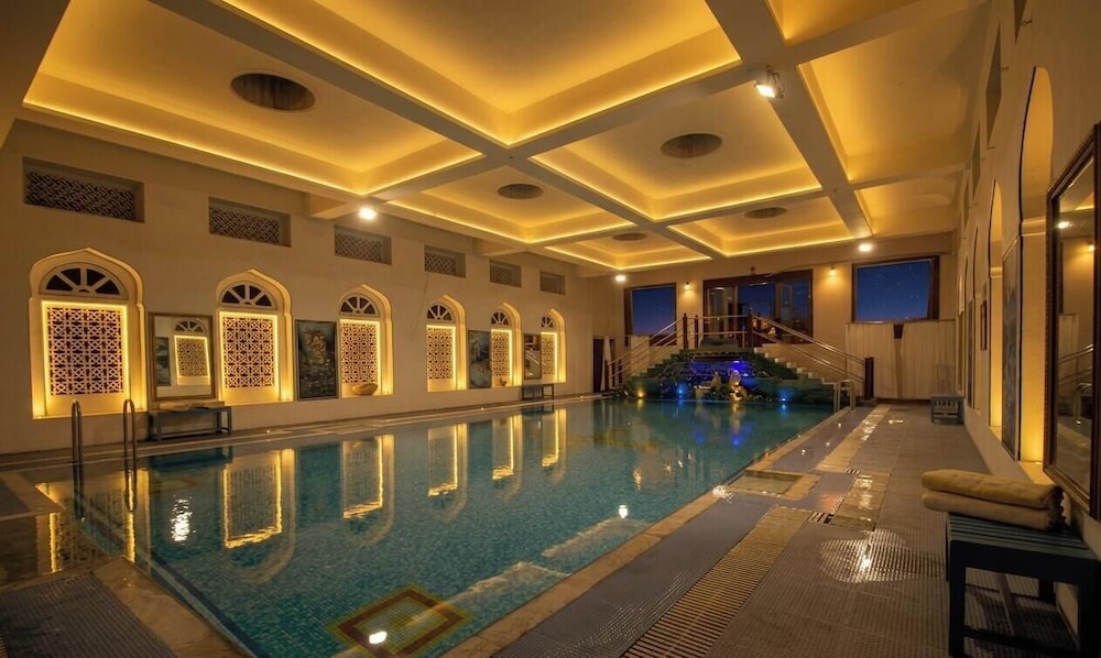 HARI MAHAL PALACE 15/40