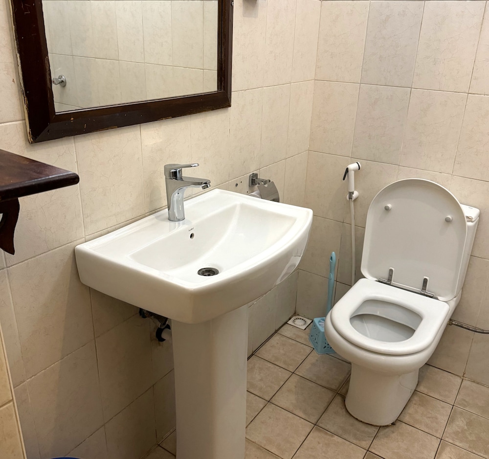 Princess Salme Inn 50/50