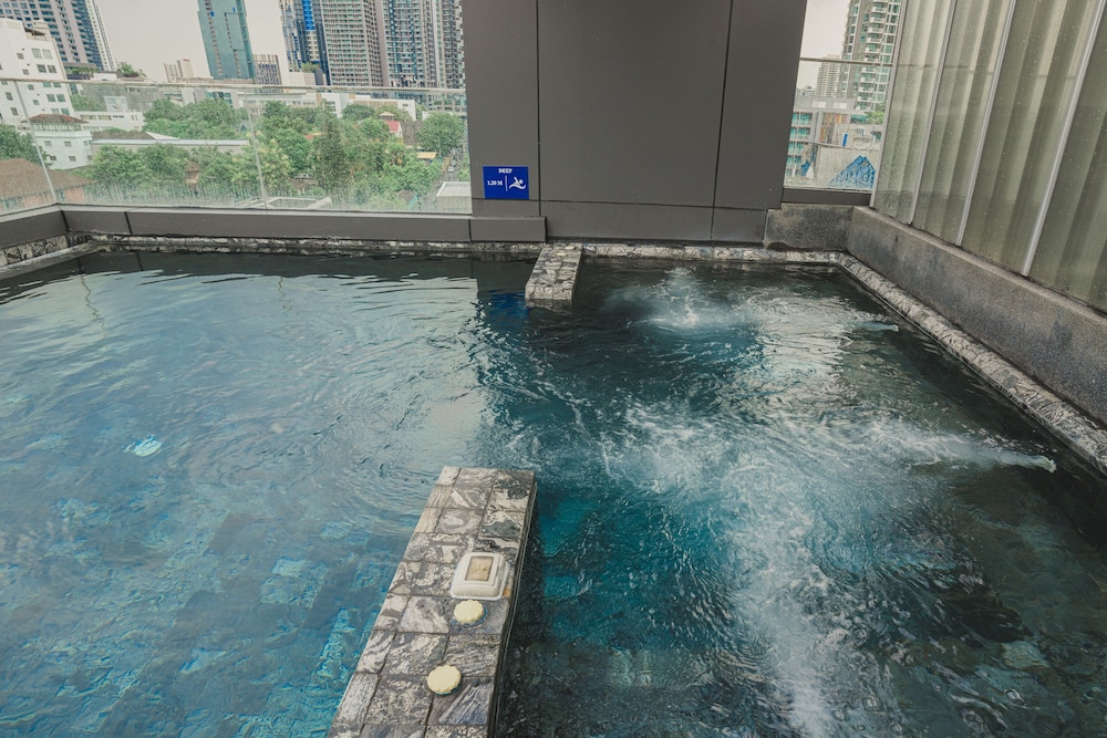 Voque Hotel & Serviced Residence Sukhumvit 51 14/37