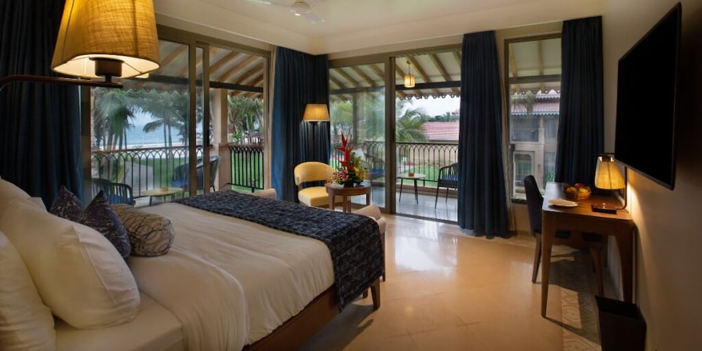 Marquis Beach Resort 10/50