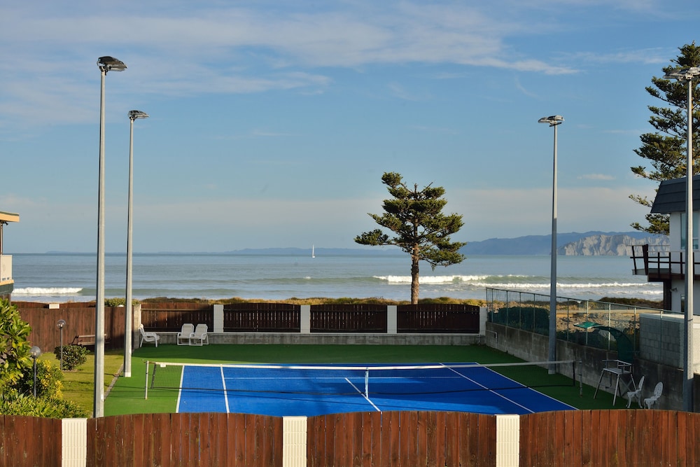 Waikanae Beach Motel 72/76