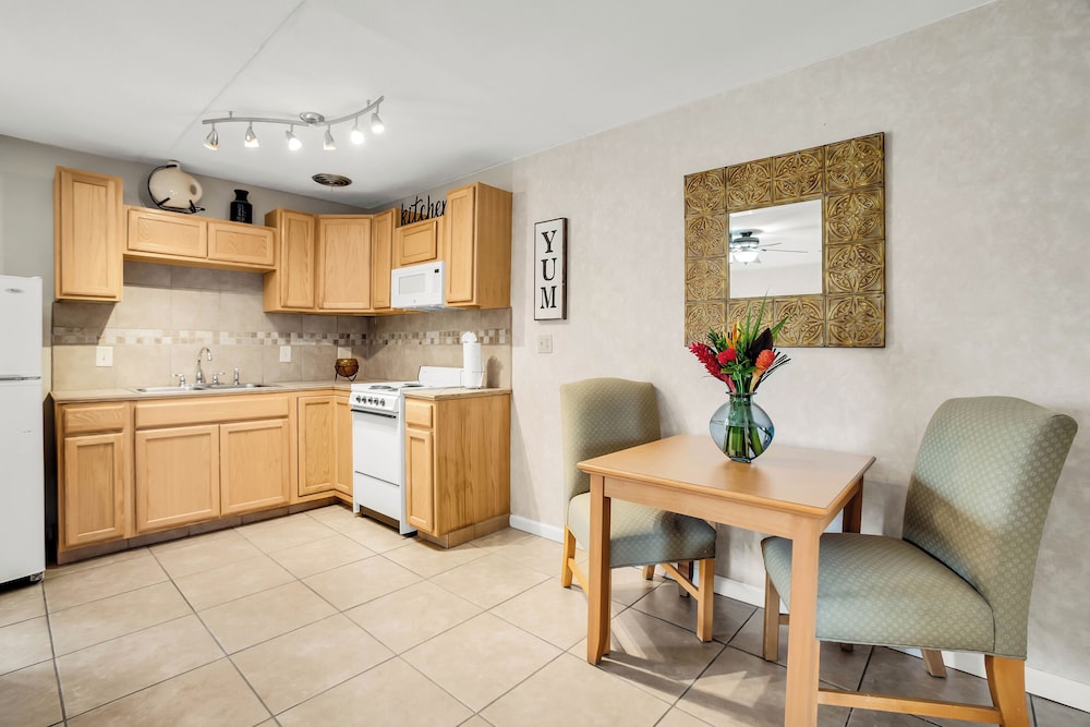 Inn at Deep Canyon 12/71