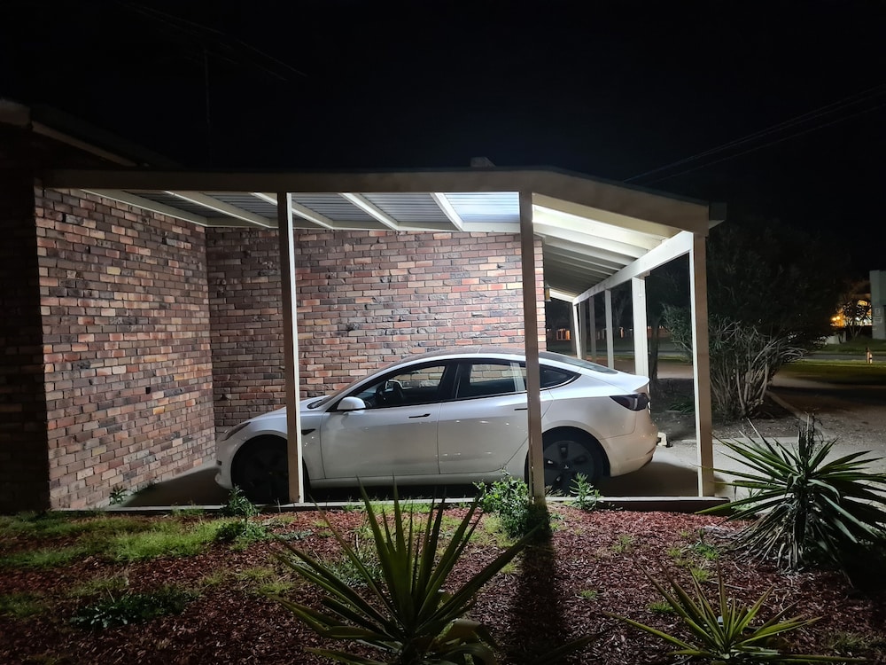 Belvoir Village Motel Apartments 3/57
