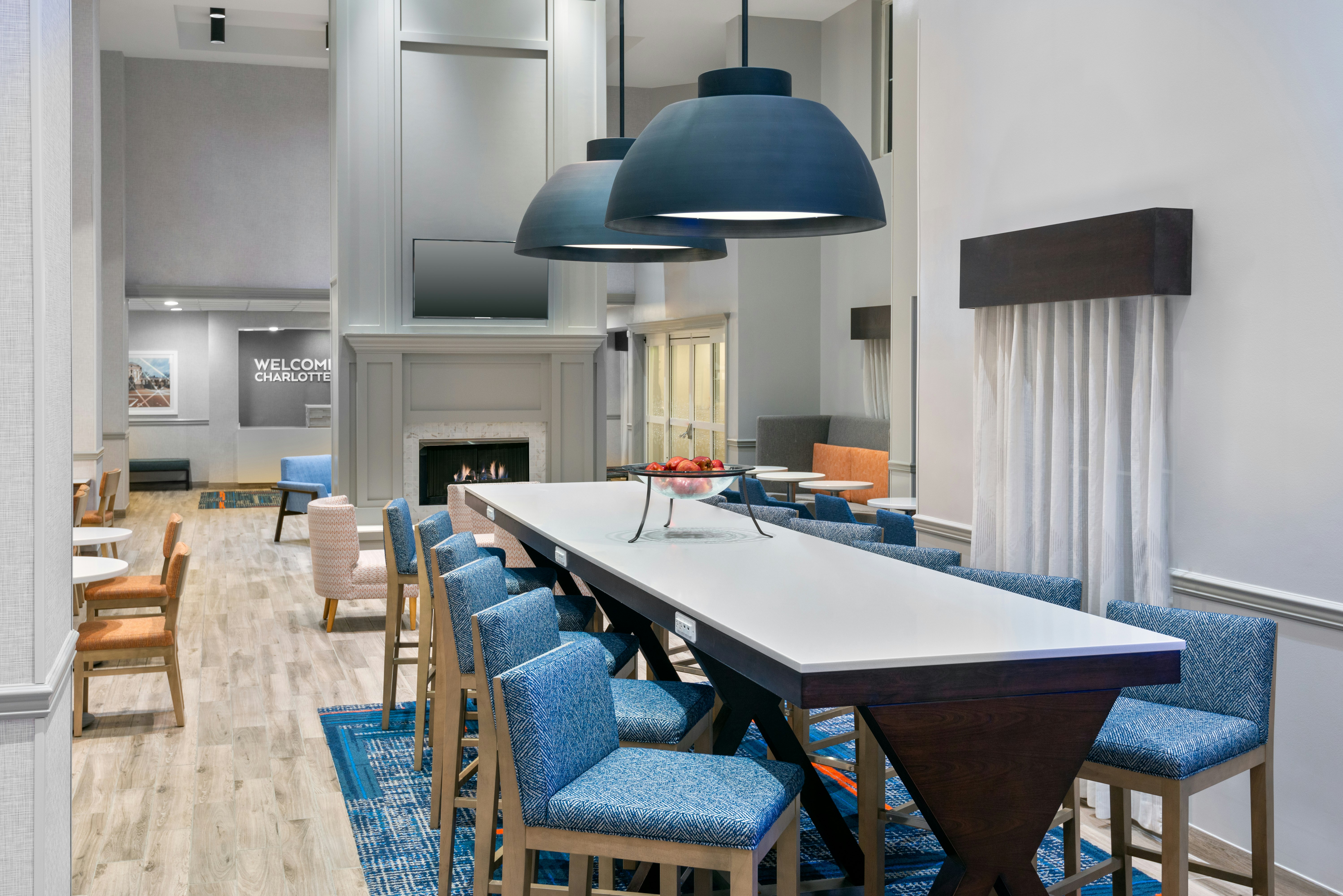 Hampton Inn & Suites Charlottesville-At the University 30/50