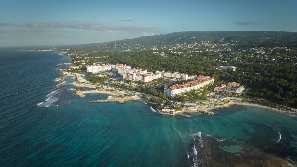 Bahia Principe Escape Runaway Bay 67/70