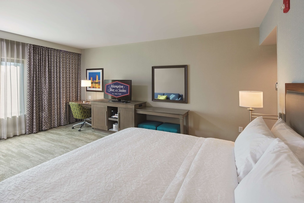 Hampton Inn and Suites Sacramento At Csus 15/51