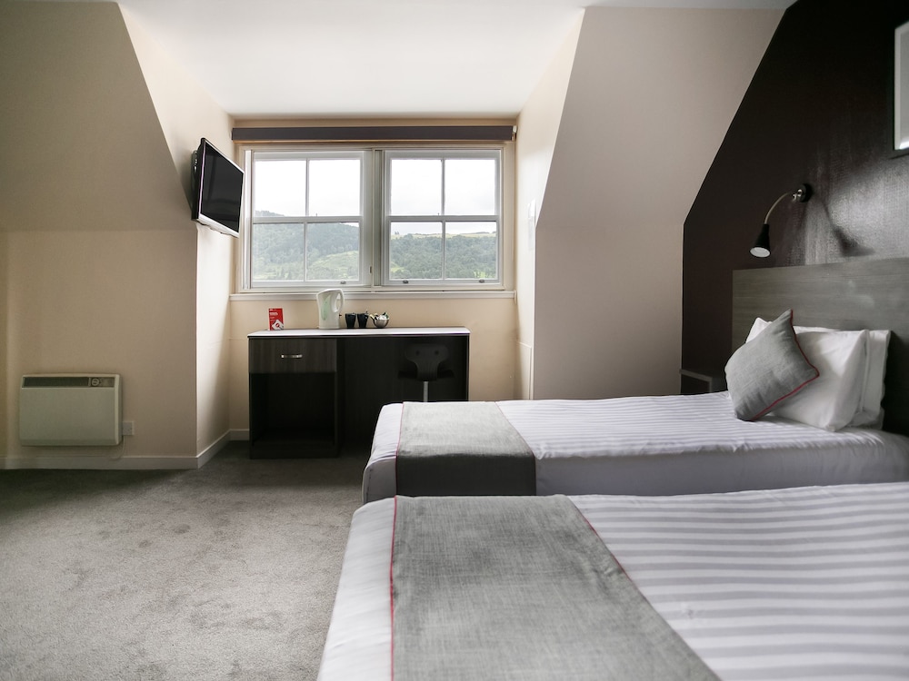 The Breadalbane Arms Room Only Hotel 15/38