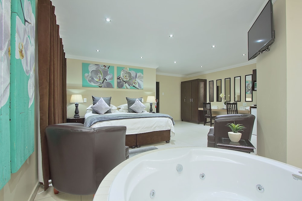 Gecko Inn Guest House 49/50