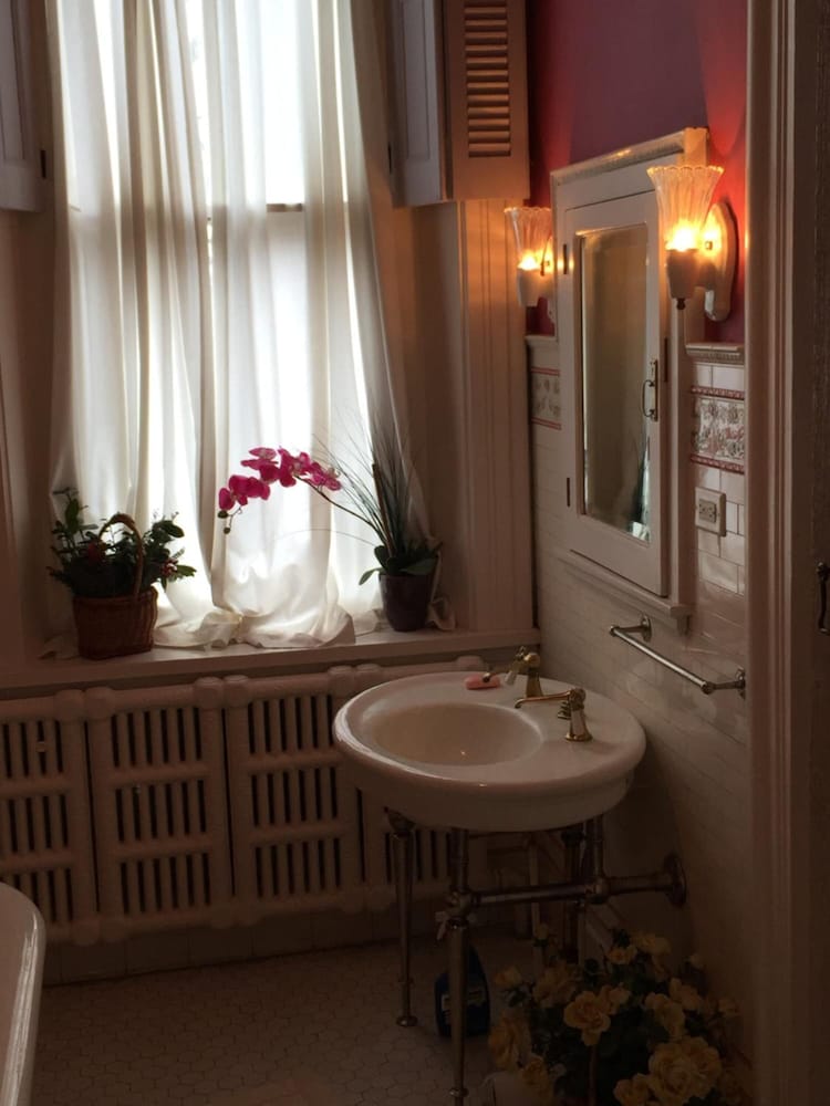 Susquehanna Manor Inn 38/42