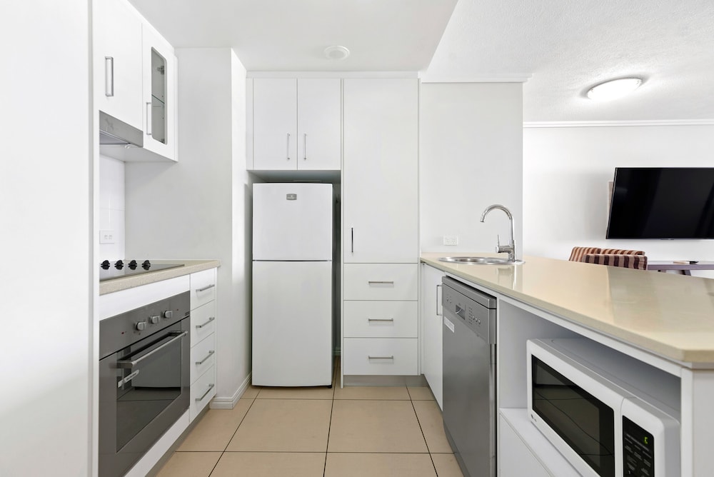 Cairns Central Plaza Apartment Hotel 42/43