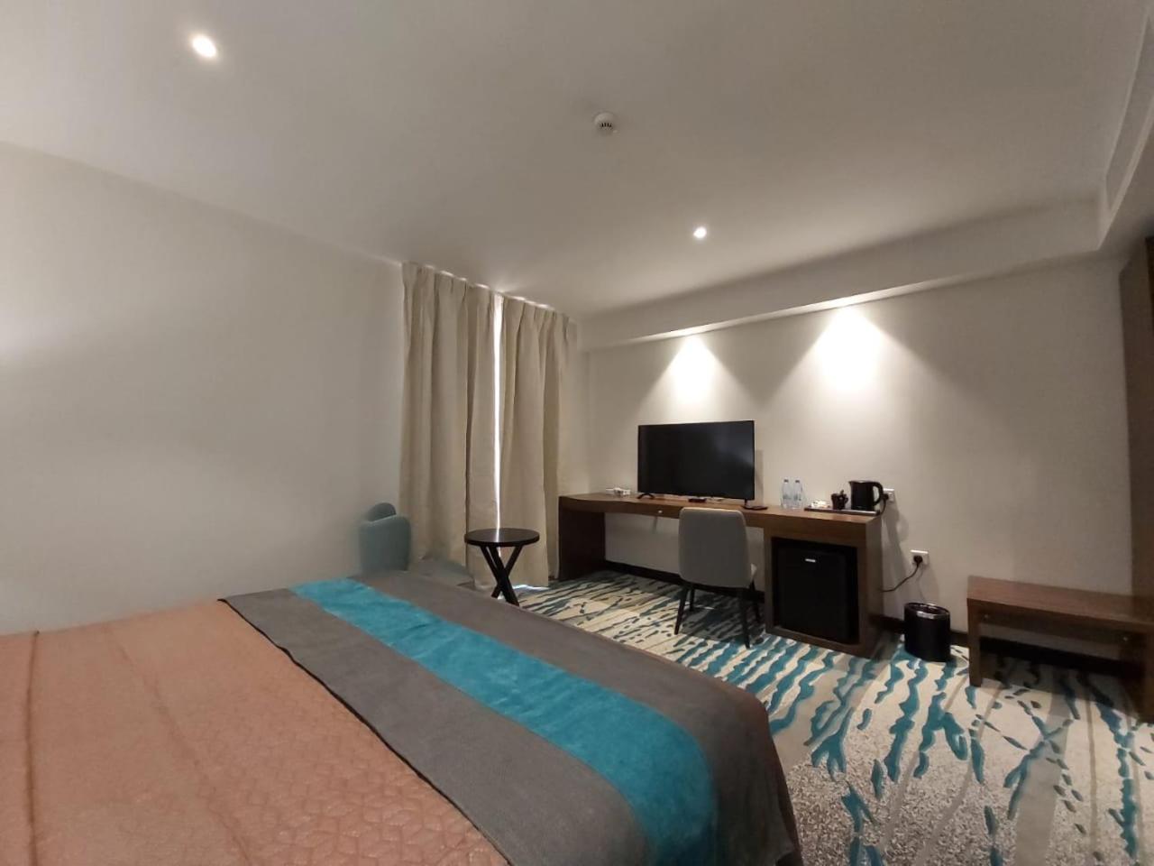 Basrah International Airport Hotel 32/76