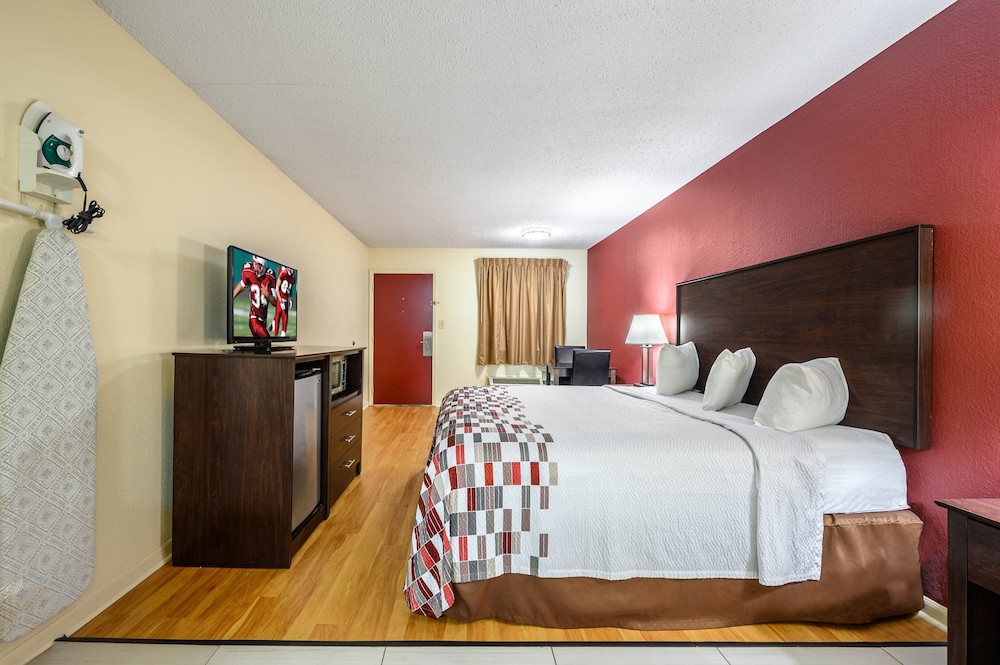 Superior, King Bed, Accessible