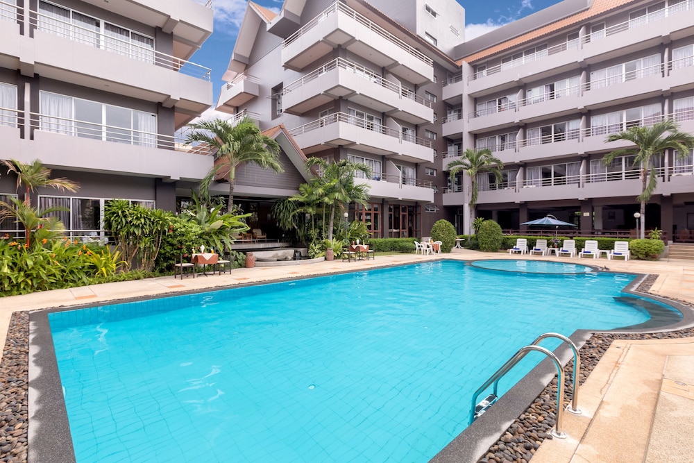 THE HOLIDAY RESORT PATTAYA 24/28