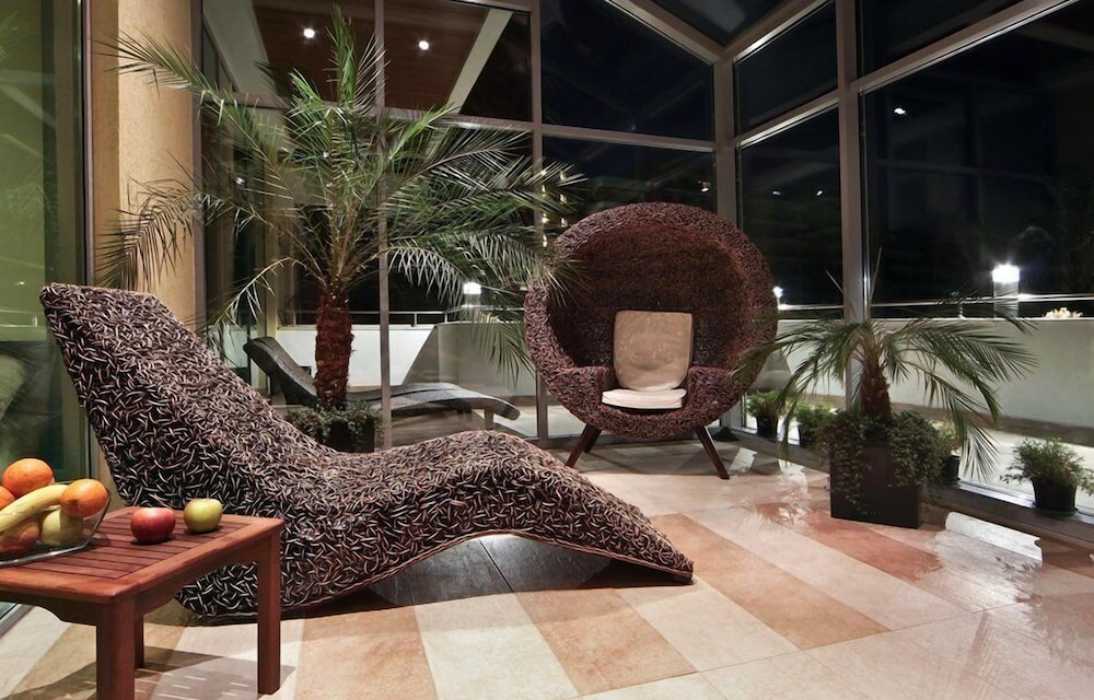 Flamingo Grand 32/57