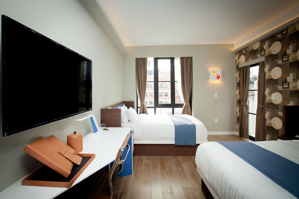 ROOM, 2 DOUBLE BEDS, CITY VIEW, BALCONY