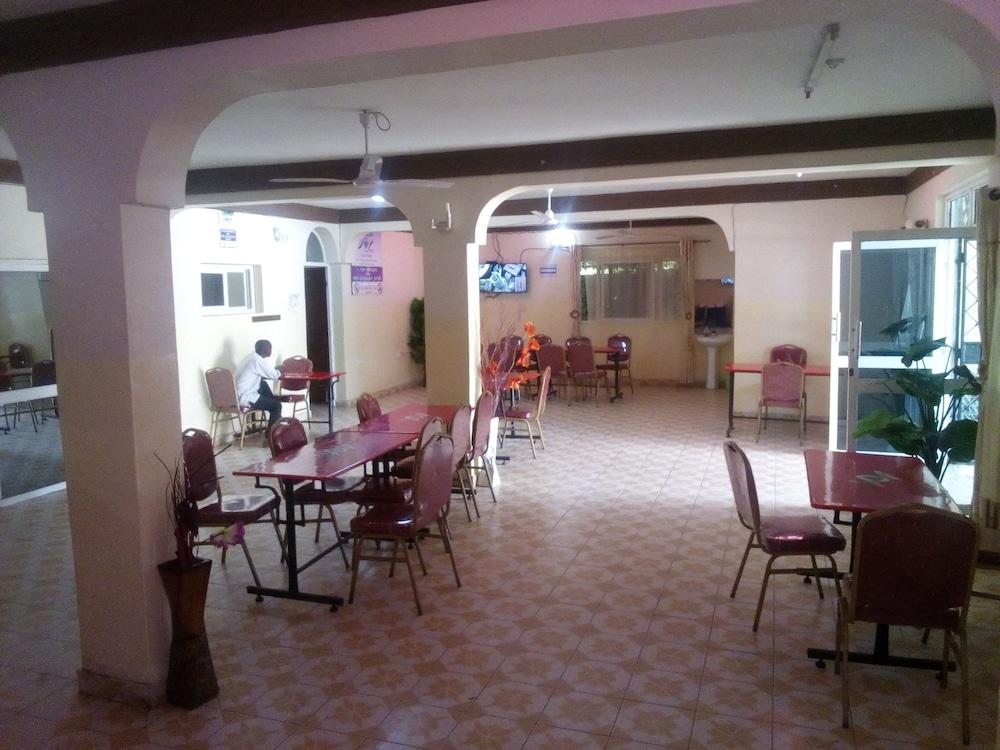 Kinondoni Diamond Hotel 9/20