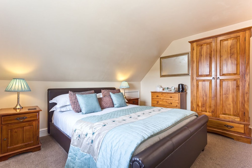 Beaumont House 15/50