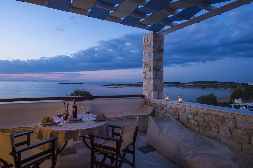 Contaratos Beach Hotel 37/50