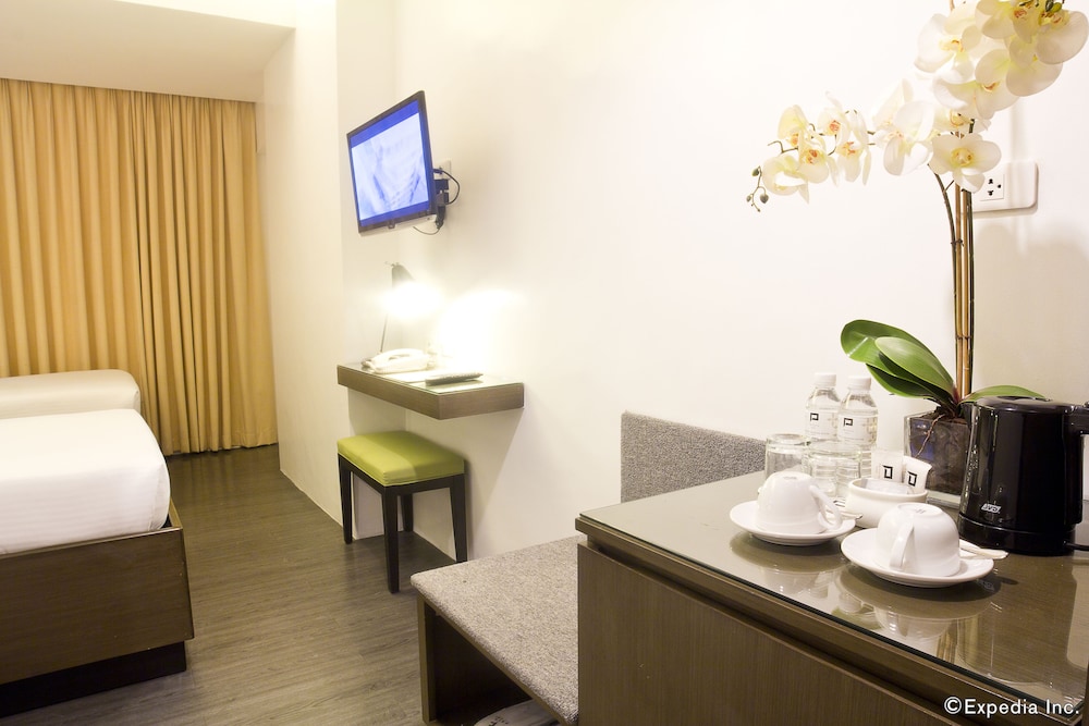 Privato Ortigas 40/41