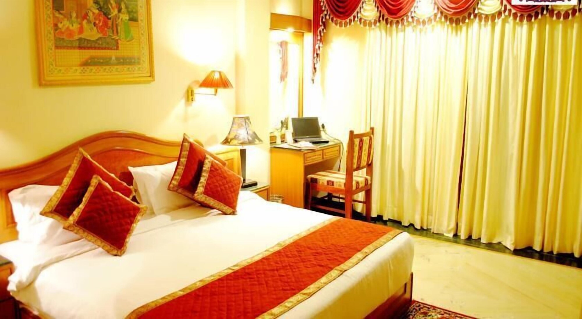 1 Bedroom, Royal, Suite, 2 Double Beds, Accessible, Fort Chandragupt Hotel 2/3