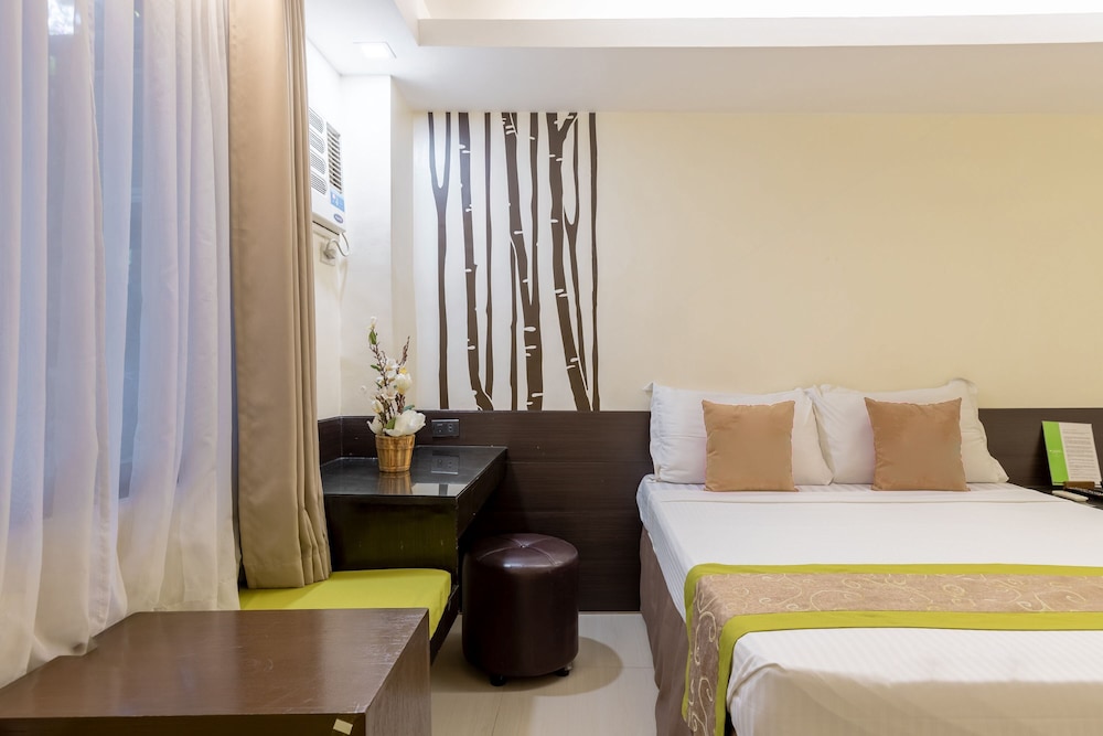 The Selah Garden Hotel 25/71