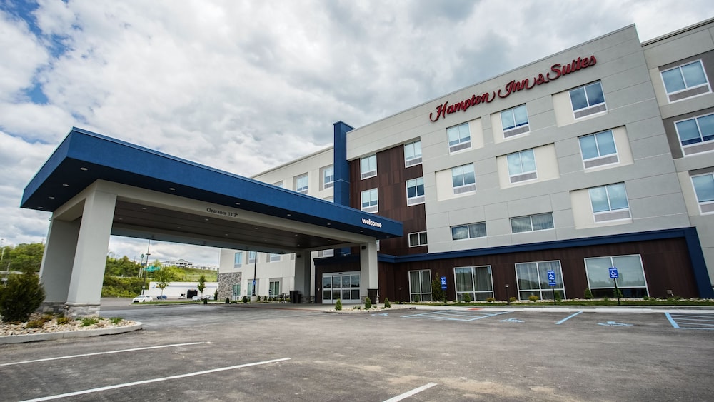 Hampton Inn Suites St Clairsville 1/32