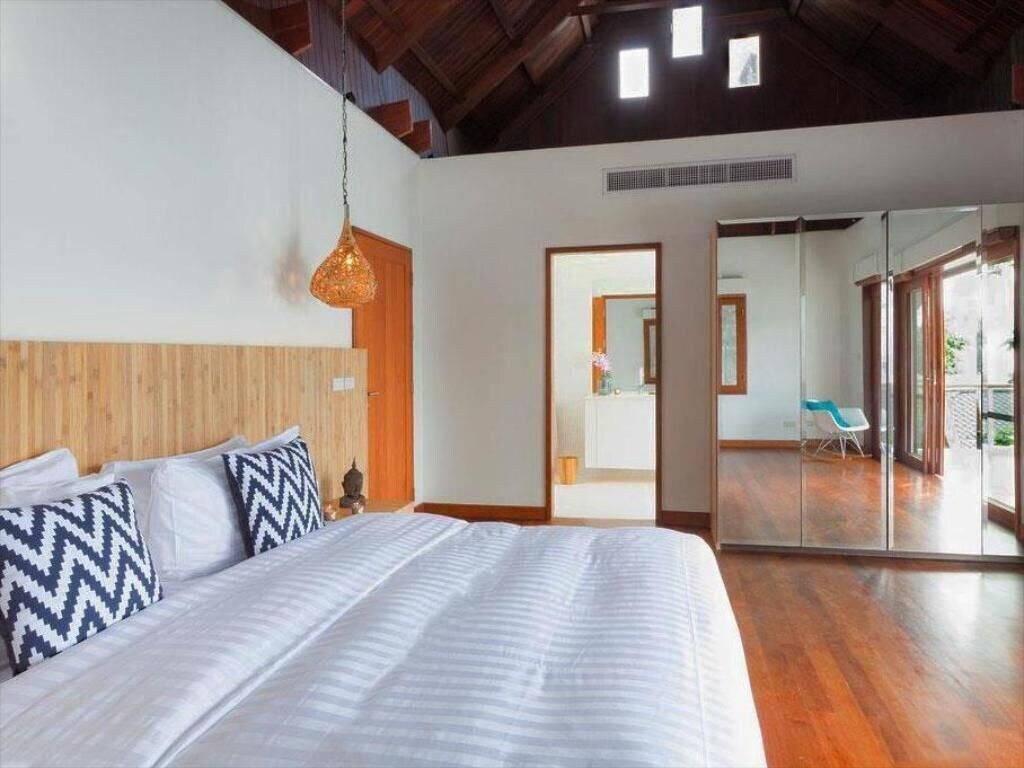 4 BEDROOMS, VILLA, PRIVATE POOL