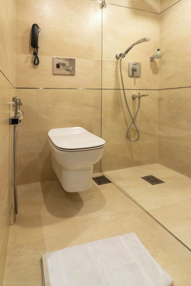 غرفة تنفيذية بسريرين منفصلين، The Residency Tower 5/5