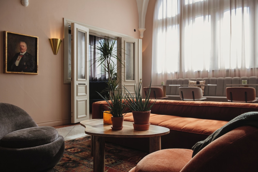 First Hotel Christian Iv 50/76