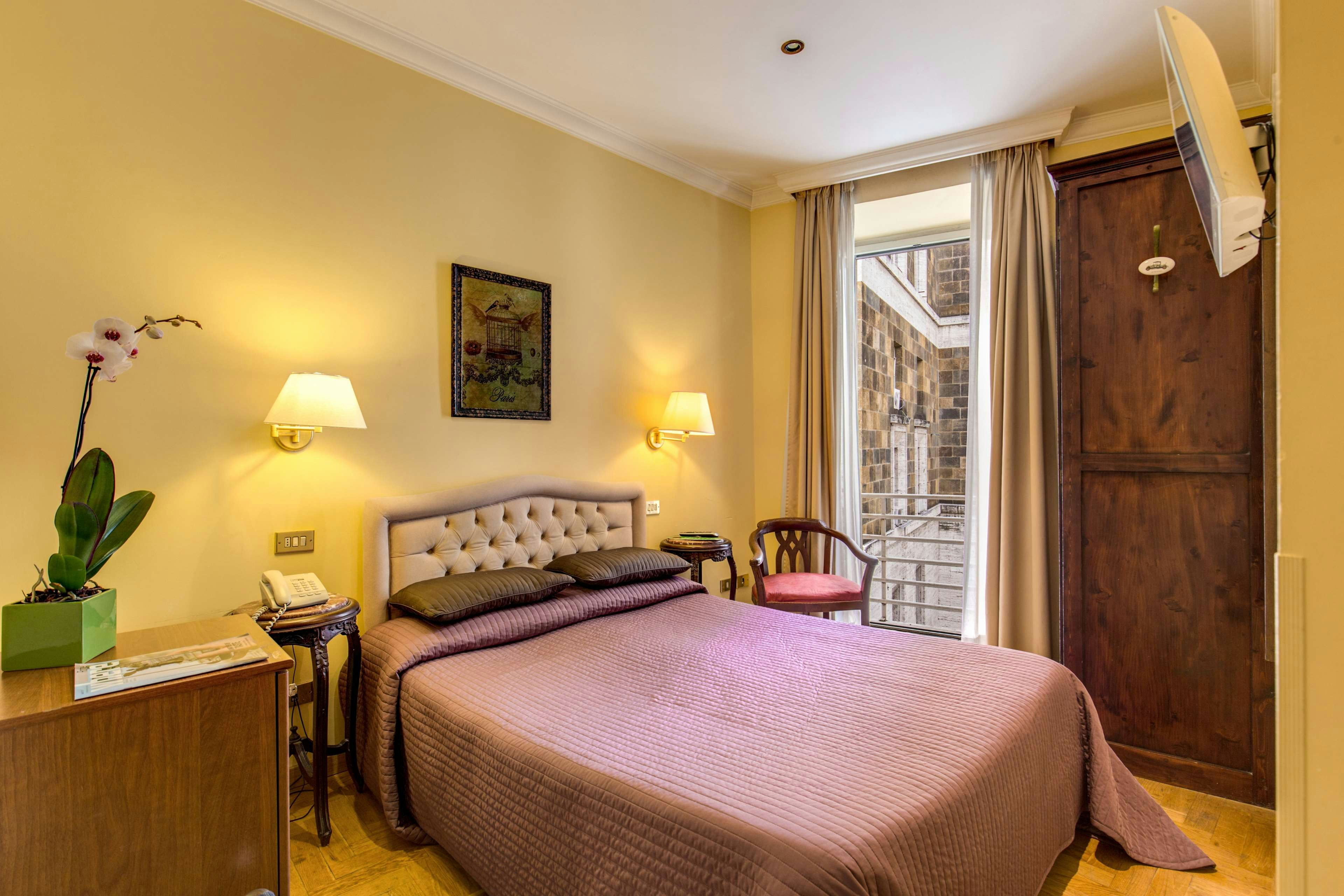 Hotel Cinquantatre 6/29